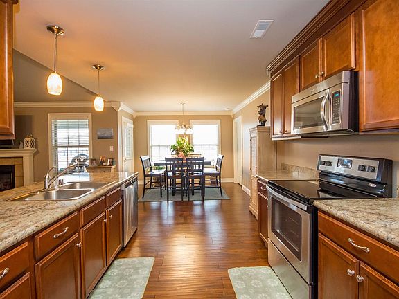 5th image of 1037 Diamond Brook Dr