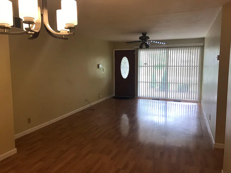 1318 Ranchland Dr — Photo 5