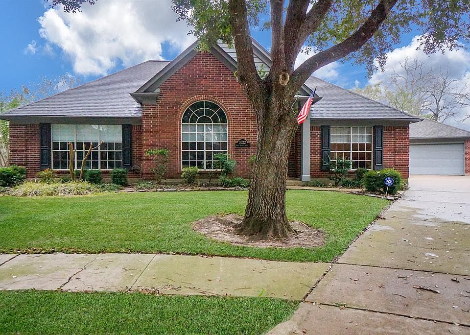 1st image of 3022 Four Winds Dr