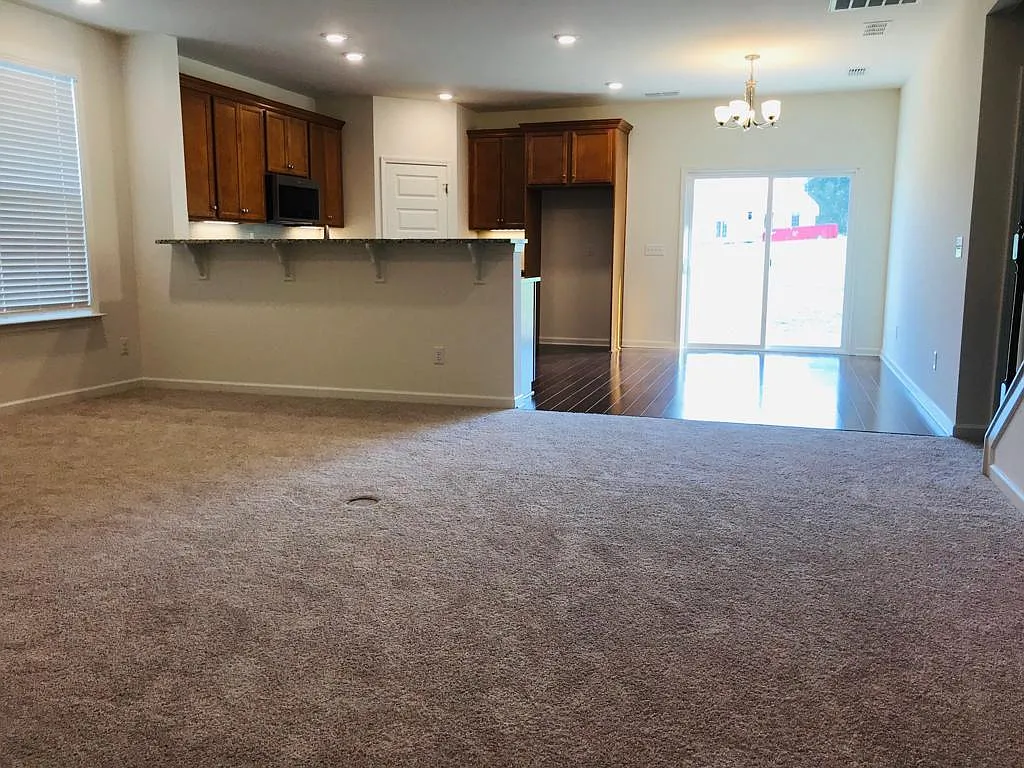 739 Tennypark Ln — Photo 4