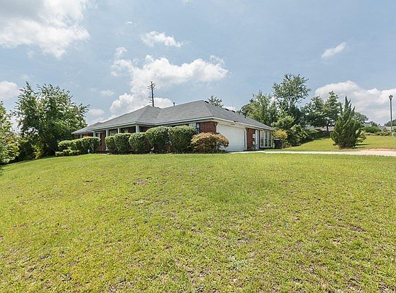 2nd image of 2927 Norwood Dr