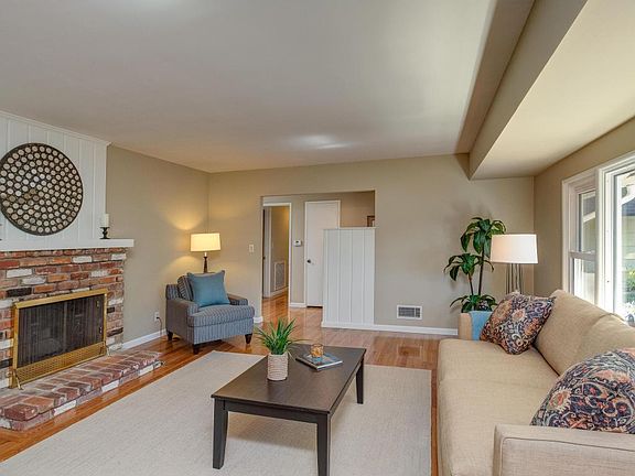 4th image of 5341 Briggs Ave