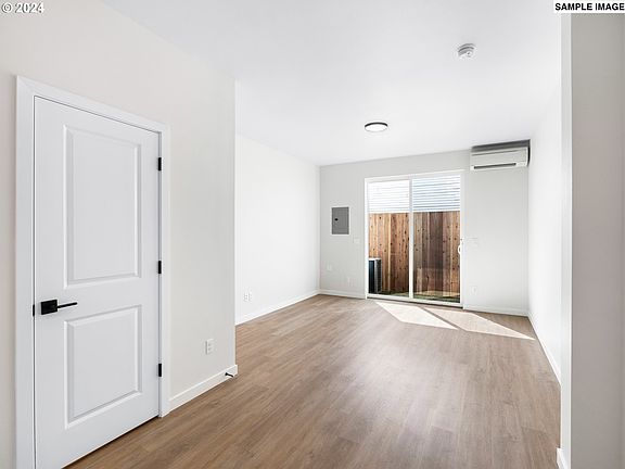 5th image of 3552 NE Garfield Ave #2