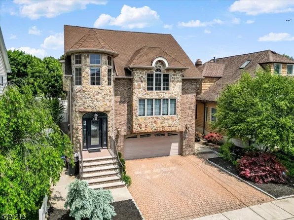 317 Tontine Ave, Lyndhurst Twp., NJ 07071