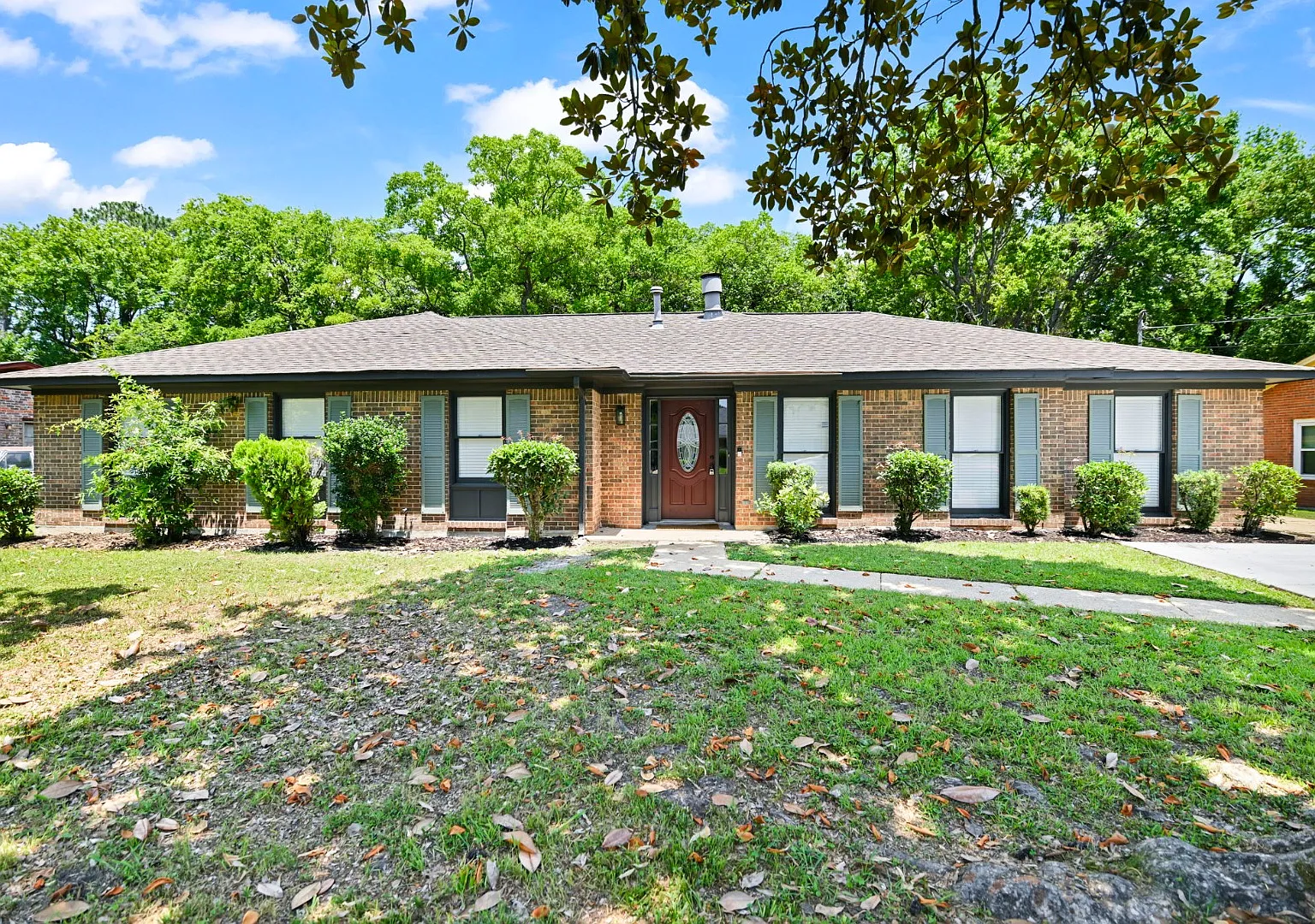 2117 Semmes Dr — Photo 1