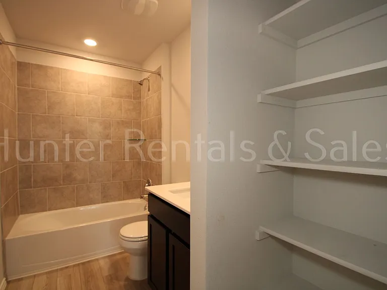 7007 Gilbert Dr — Photo 20