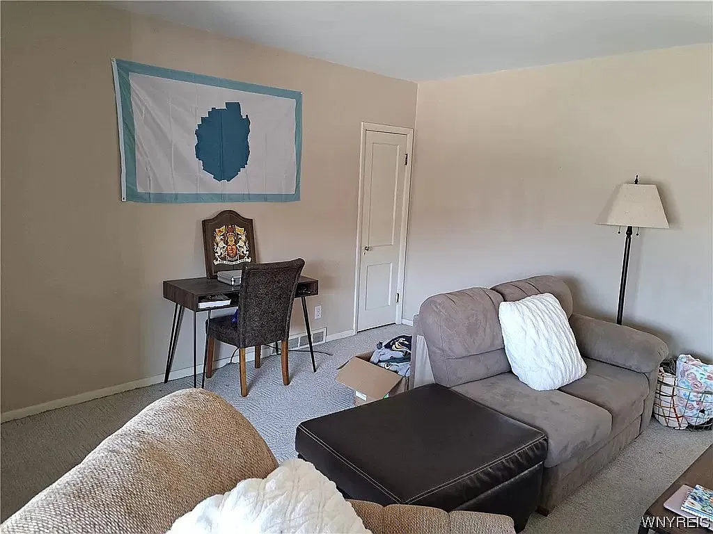 3 bed, 1430 sqft, $1,750 — Photo 3