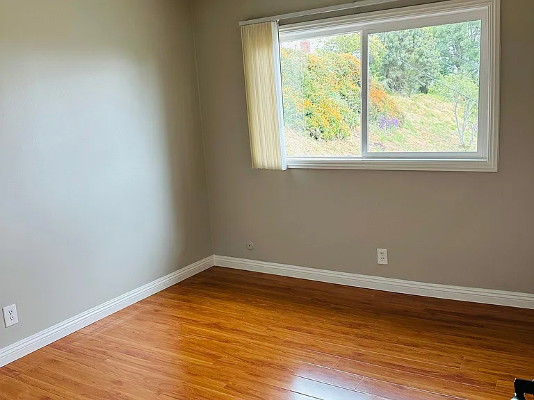 1541 College View Dr #5 — Photo 6