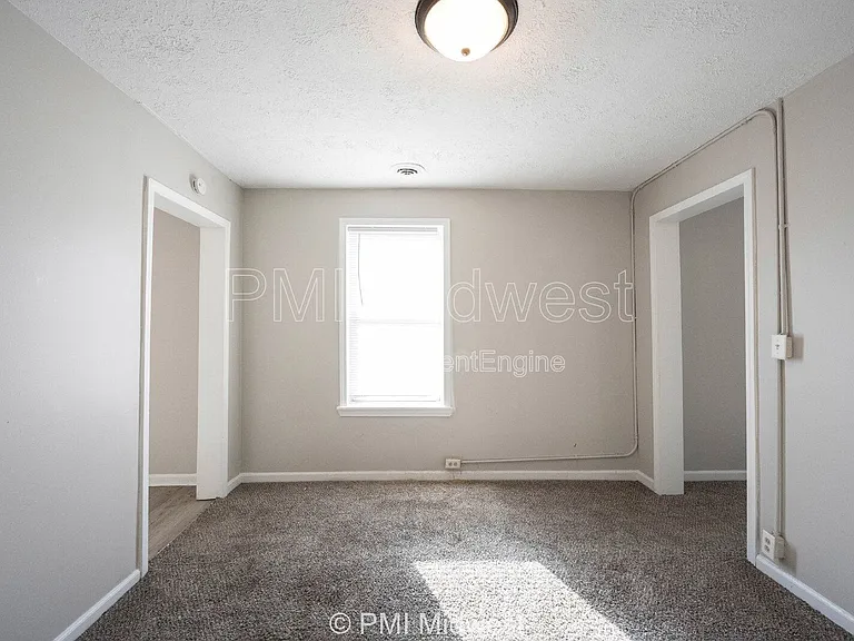 423 Villa Ave — Photo 5