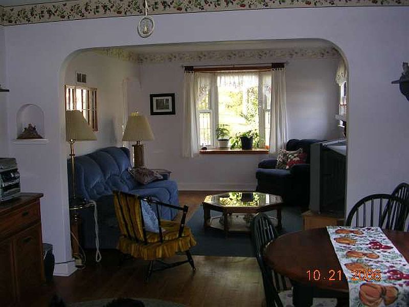 3rd image of 7 LAKE HILL Road