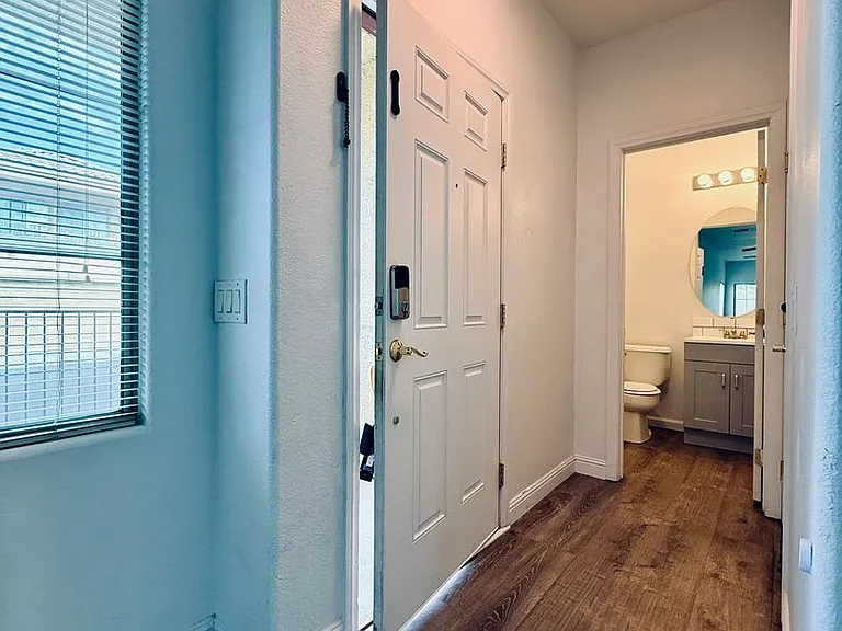 9621 Sharp Horn Ct — Photo 4