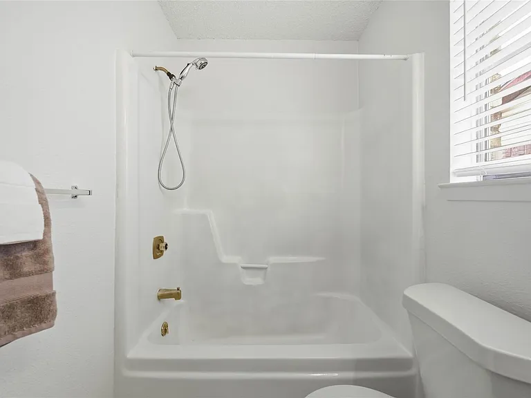 1131 Rock Canyon Dr — Photo 12