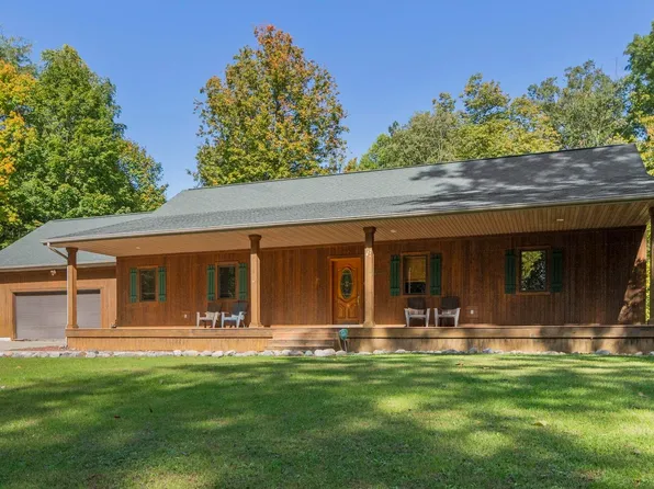 2020 Robb Rd, Warsaw, IN 46580