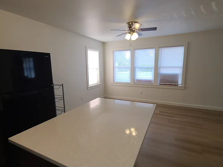 1787 Pine St #1 — Photo 8