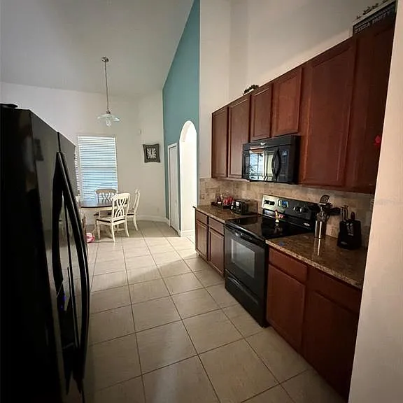 4052 Oaktree Dr — Photo 6