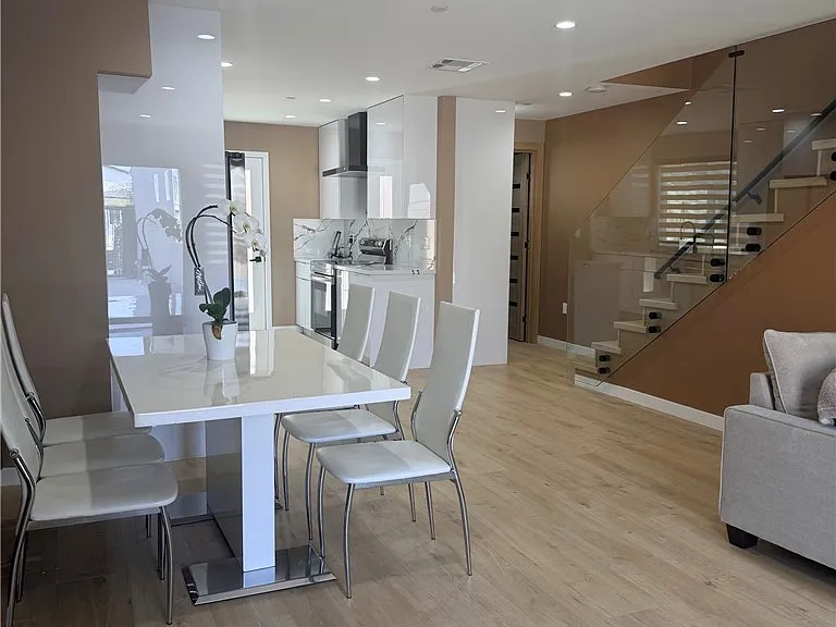 8242 Morse Ave — Photo 3