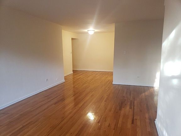 4th image of 540 Ocean Pkwy APT 3G