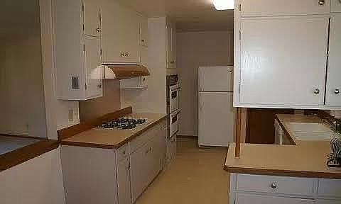 4th image of 7908 Aster Dr N