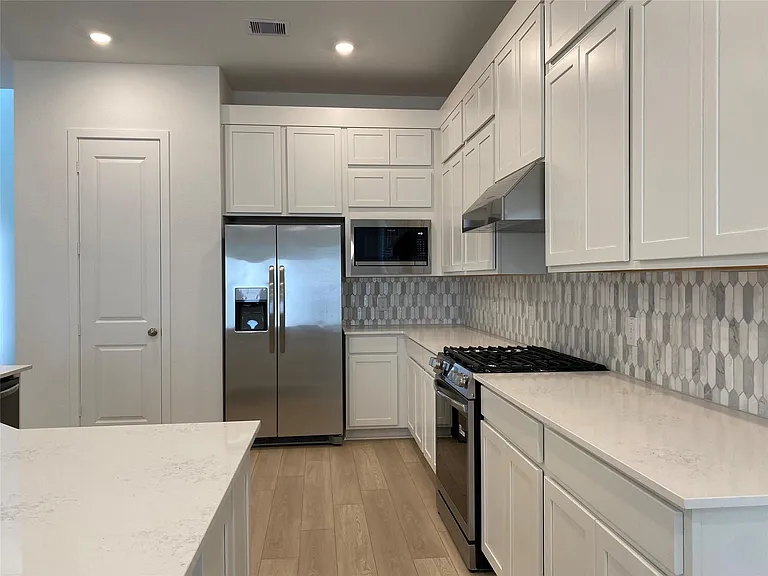 4523 Sunny Hazel Ln — Photo 10