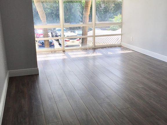 3rd image of 200 172nd St APT 212