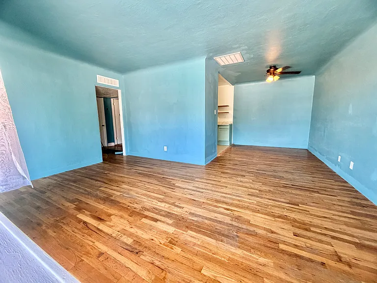 2924 Mountain Ave — Photo 8