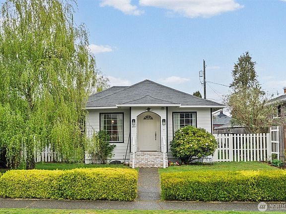 Welcome to 4315 N 7th>