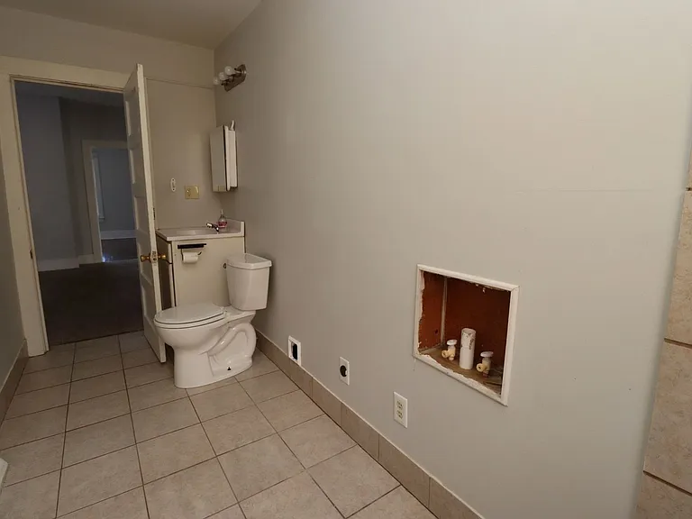 4910 Colonial Dr — Photo 14