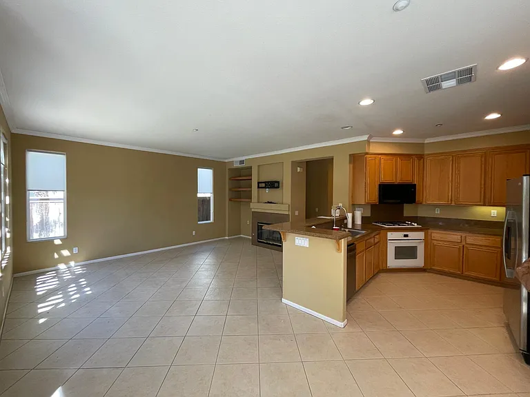 9963 Fieldthorn St — Photo 3