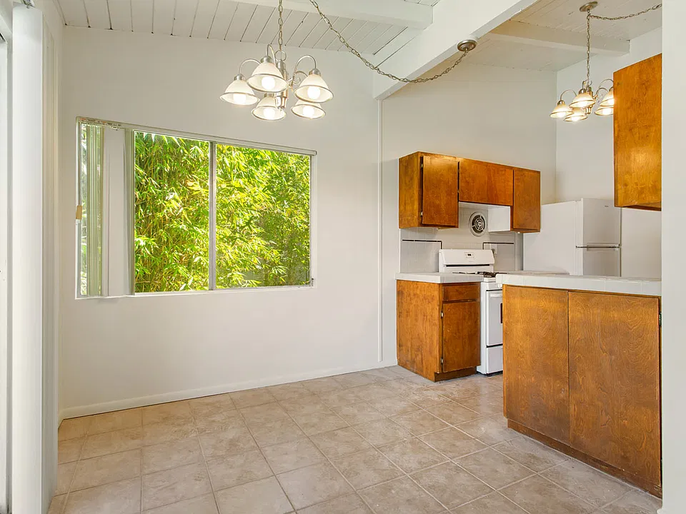 974 Haverford Ave #15