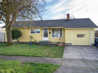 1367 Olympic St, Springfield, OR 97477