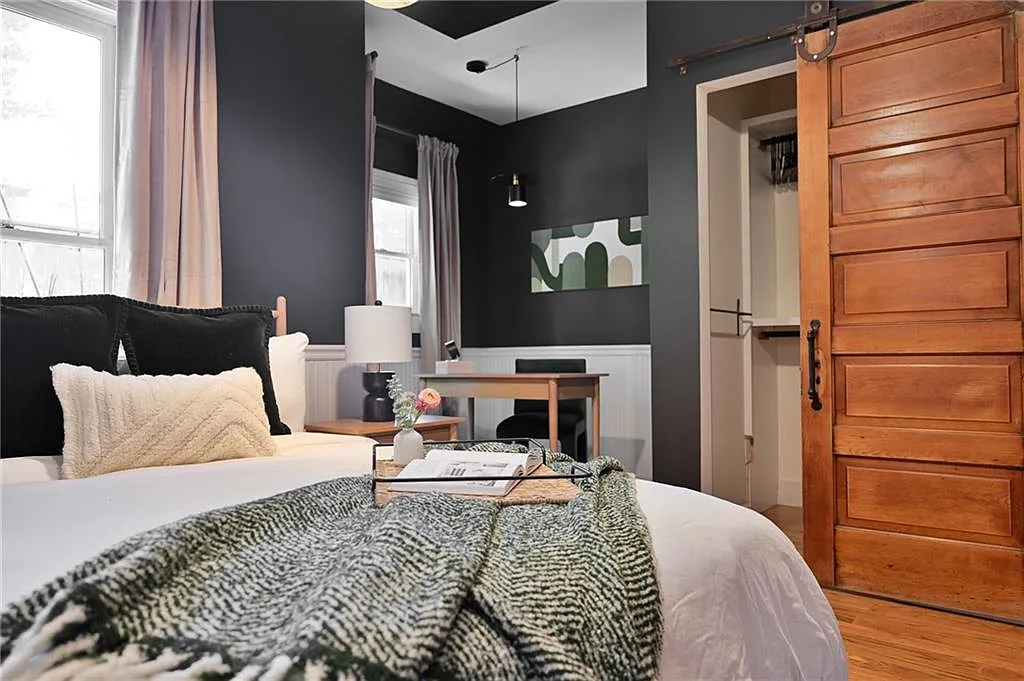 2 bed, 1.5 bath, 996 sqft, $3,200 — Photo 4