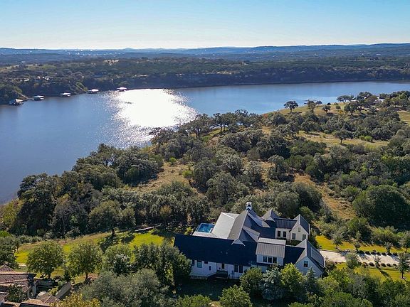 4th image of 3032 Travis Lakeside Dr