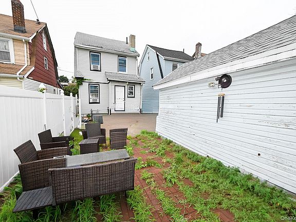 5th image of 14214 Sutter Avenue