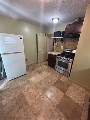 429 Pelican Ave — Photo 12