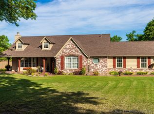 7655 E Brit Dr, Claremore, OK 74019
