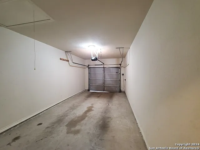 926 Misty Acres Dr — Photo 15