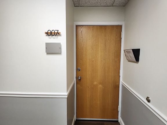 5th image of 17 W Jefferson St Suite 7