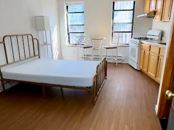 25 Pell St APT 5R, New York, NY 10013