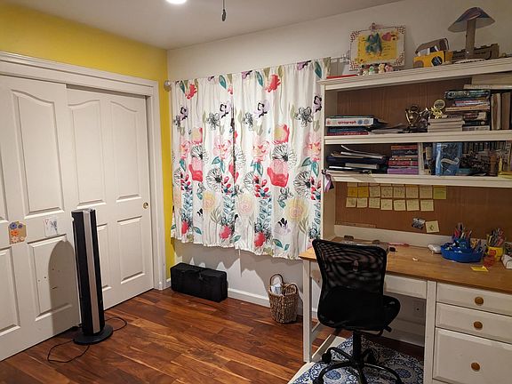 2nd image of 126 Pearlgrass Ct