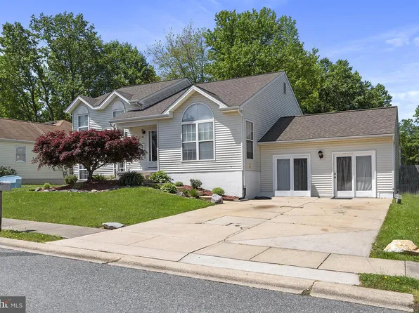145 Parktowne Dr, Elkton, MD 21921