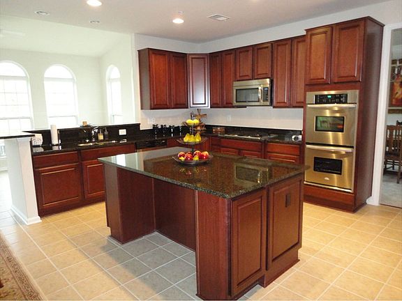 2nd image of 2103 Lake Forest Dr