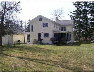 3rd image of 911 S Manlius St