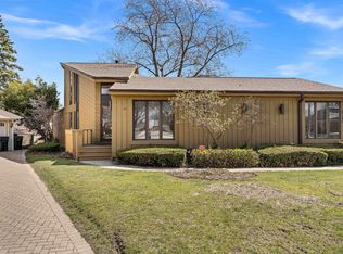 9323 Olcott Ave, Morton Grove, IL 60053
