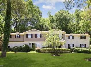 52 Hawthorne Rd, Essex Fells, NJ 07021