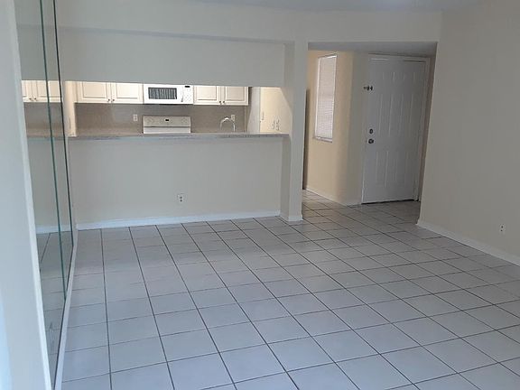 4th image of 11065 NW 43rd Ct #11570