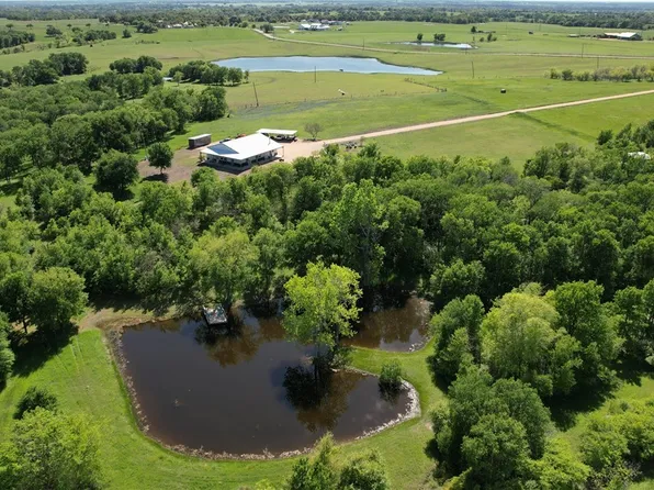 1062 County Road 101, Rogers, TX 76569