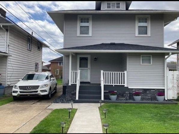107 1st St