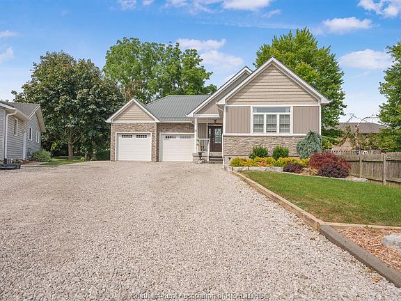 2nd image of 31 Hidden Valley Dr