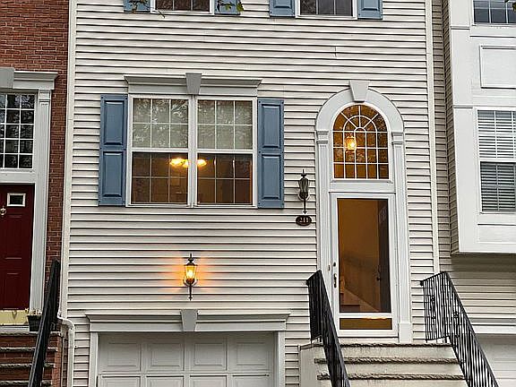 2nd image of 211 Barringer Dr