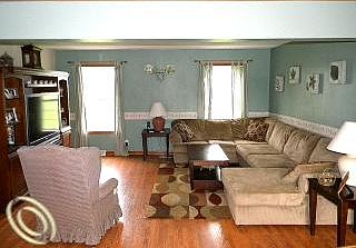 3rd image of 11100 Spencer Dr